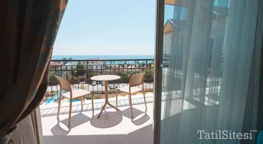 Loceanica Beach Resort Hotel